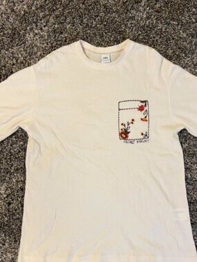 Zara Women's White & Cream T-shirt – Size L 🤍🧴